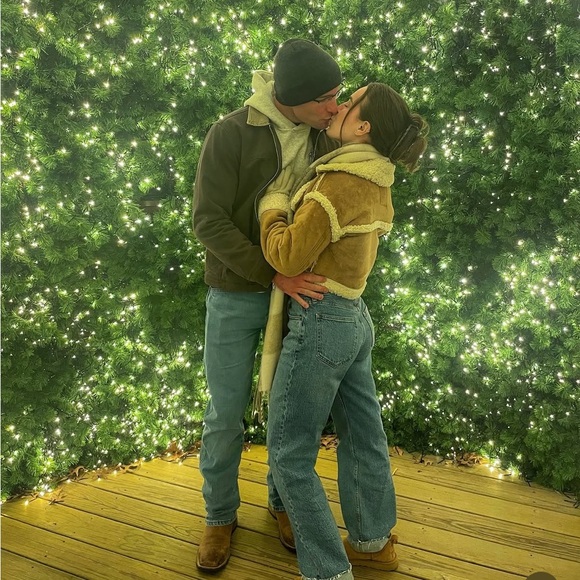 Abercrombie & Fitch Vegan Suede and Shearling Jacket - Picture 5 of 5